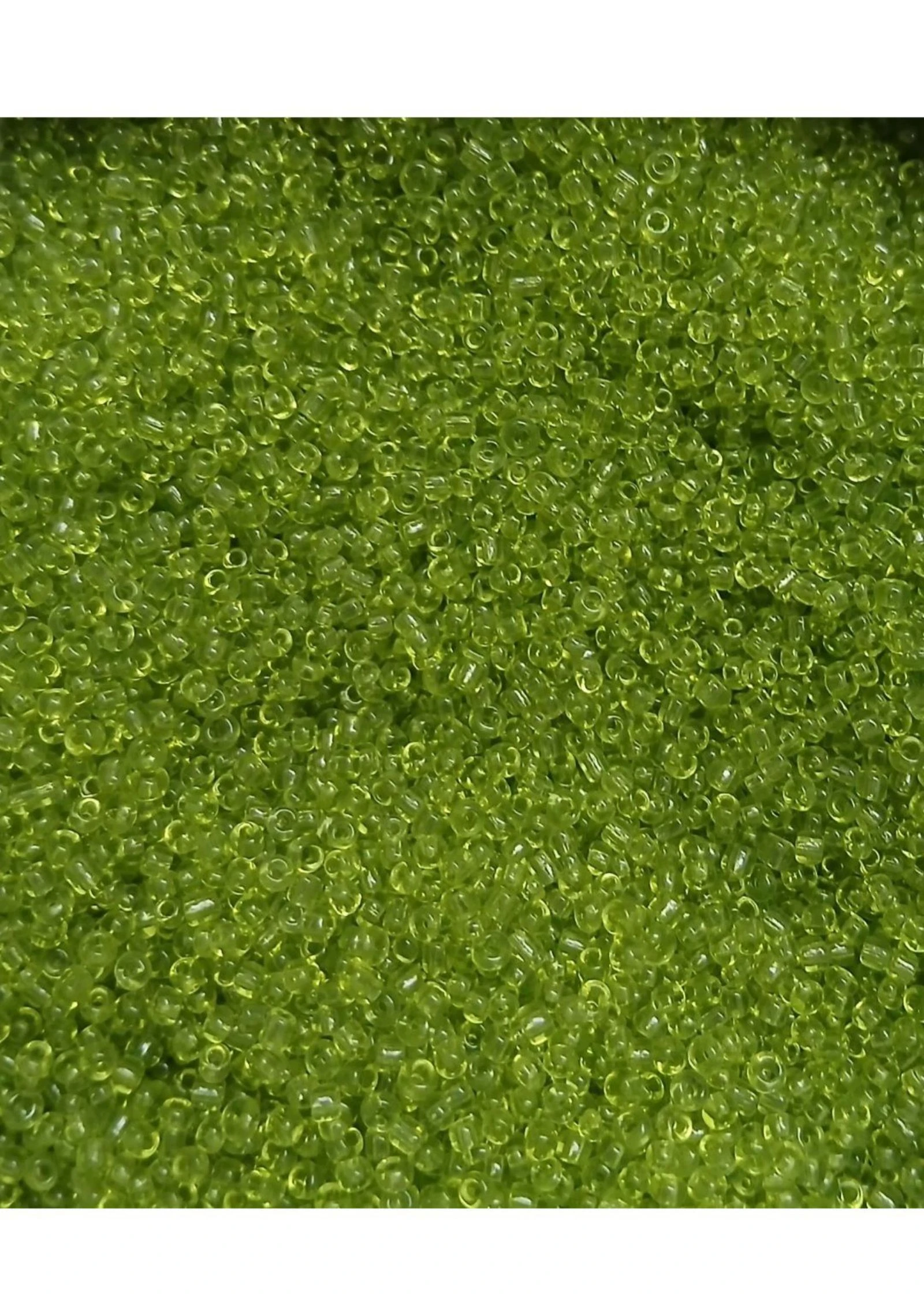 Lot 10 g perles de rocaille 2 mm vert clair